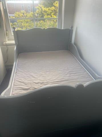 Bed / twijfelaar (zonder matras)