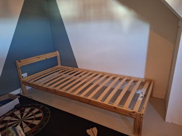 Ikea bed Neiden, inclusief lattenbodem
