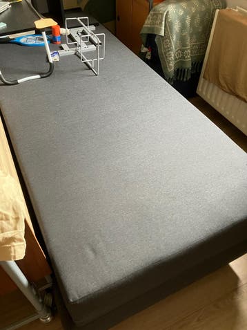 Boxspringbedden 2x 90x220 cm met matrassen