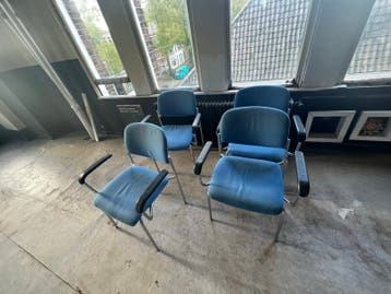 Set van 4 blauwe stoelen - Gebruikt