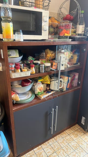 Gebruikte mooi kast keukenkast of voor de woonkamer