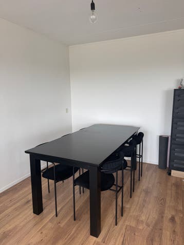 Zwarte eettafel 180x90 cm