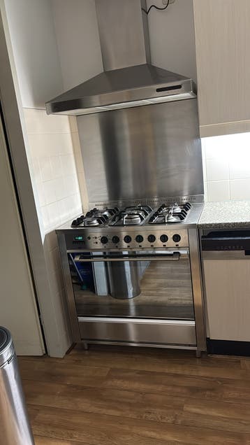 EINDHOVEN fornuis met oven,- Gratis af te halen