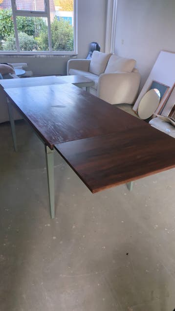 Uitschuifbare eettafel met 6 stoelen (GRATIS)