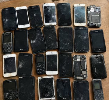 Oude telefoons gezocht!