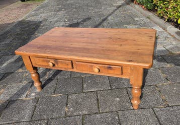 Oud grenen salontafel gratis af te halen