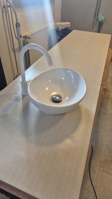 GRATIS AF TE HALEN - Aanrechtblad IKEA, kraan + waskom
