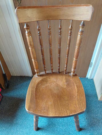 2 eetkamerstoelen