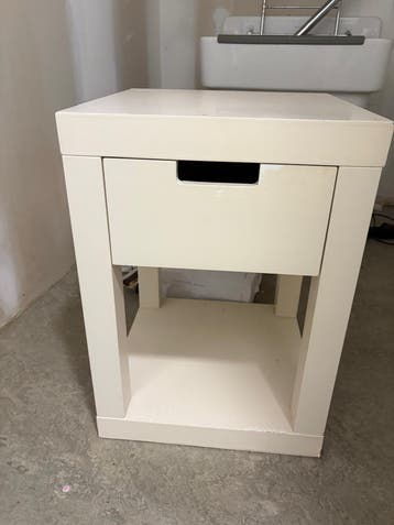 Nachtkastje/Bijzettafel met lade - Gratis af te halen!