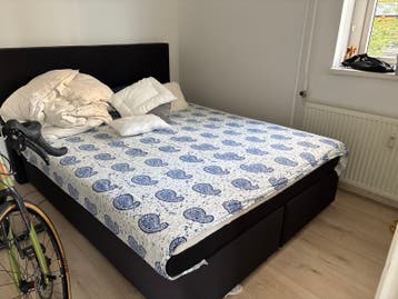 Bed met matras 160x200 - goede staat