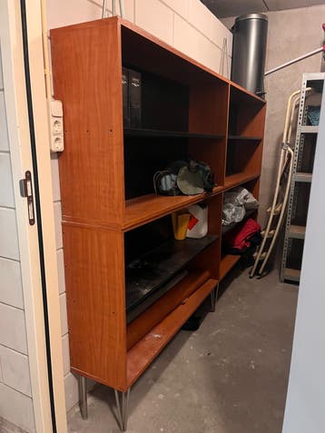 Gratis 2 Boekenkasten met RVS poten - 300x80x30 cm