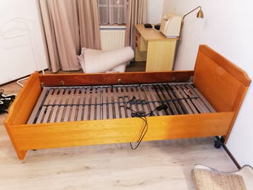 Eenpersoonsbed met verstelbare lattenbodem - Hout
