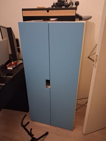 Blauwe IKEA kledingkast kinderen