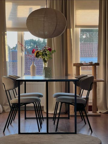 GRATIS zwarte eettafel - 180 cm - direct op te halen