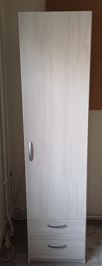 Kast gratis,  graag zsm ophalen!