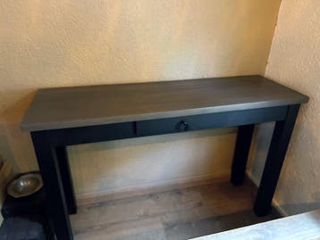 Side table met laadje gratis
