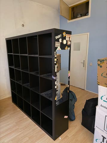 Ikea Kallax kast met spiegel en stickers