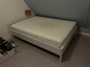 Ikea bed 140 x 200 incl matras