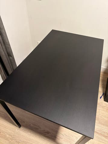 Strakke zwarte eettafel/bureau - gratis op te halen