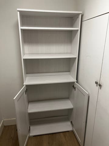 Witte boekenkast met deuren - Gebruikt