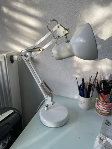 Ikea bureaulamp, wit, gebruikt en perfect werkend