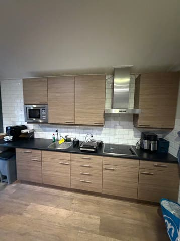 Complete keuken. In zijn geheel meenemen. Gratis